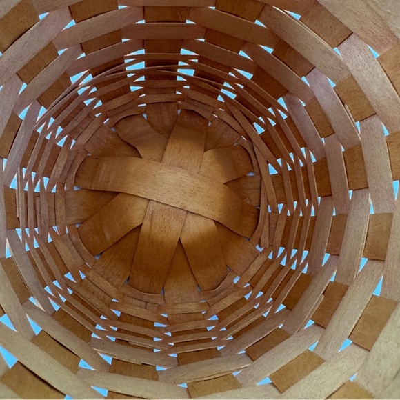 Longaberger Retired Vintage Never Used Fruit Basket With Plastic Liner - Picture 7 of 10